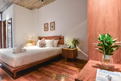 Standard King Room — 22Land Hotel & Residence